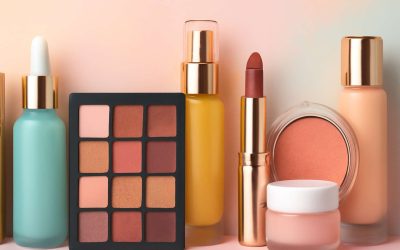 Spark Stunning Sales with an Eye-Catching Beauty Products Banner to Elevate Your Brand Presence
